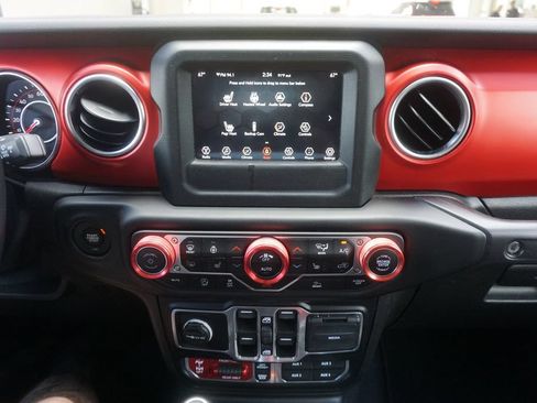 Used 2021 Jeep Wrangler Unlimited Rubicon w/ Cold Weather Group AWD/4WD image 9