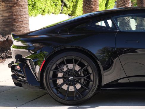 Used 2025 Aston Martin V8 Vantage image 16