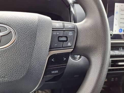Used 2025 Toyota Camry LE FWD image 22