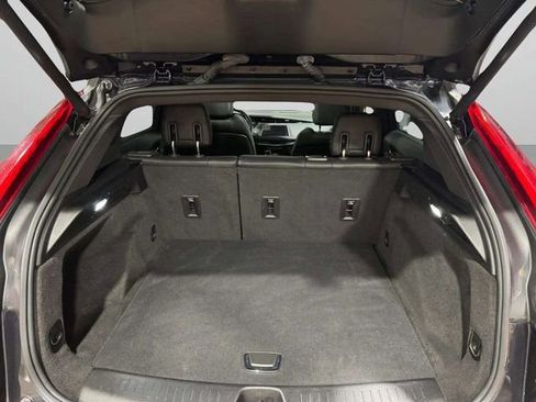 Used 2023 Cadillac XT4 Luxury w/ LPO, Onyx Lite Package image 27