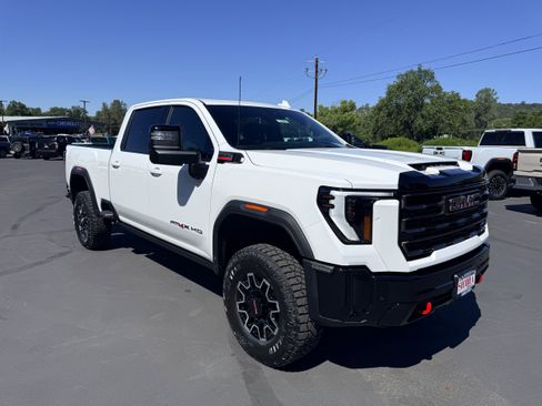 New 2026 GMC Sierra 2500 AT4X AWD/4WD image 4