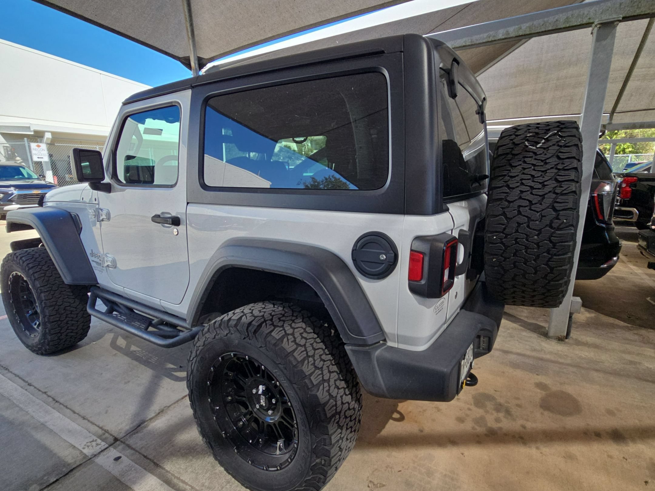 Used 2020 Jeep Wrangler Sport AWD/4WD image 5