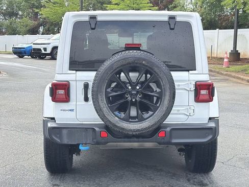 Used 2023 Jeep Wrangler Unlimited Sahara w/ Cold Weather Group AWD/4WD image 12