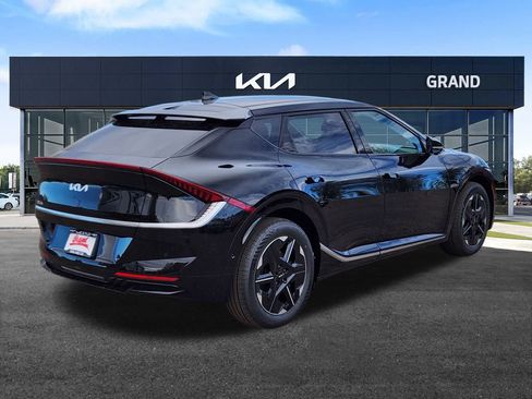 New 2025 Kia EV6 Wind image 5