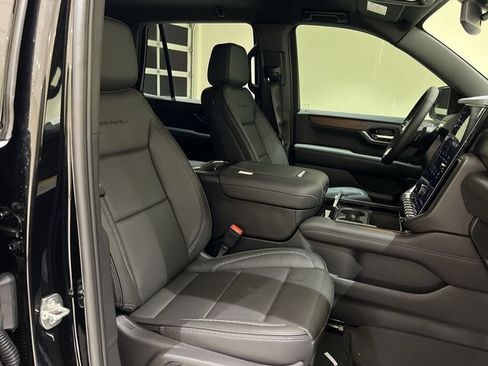 New 2026 GMC Yukon Denali w/ LPO, Floor Liner Package AWD/4WD image 25