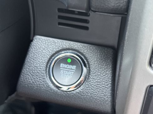 Used 2019 Ford F150 Lariat AWD/4WD image 16