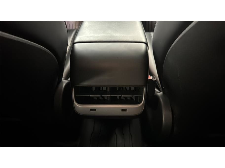 Used 2018 Tesla Model 3 Long Range RWD image 18