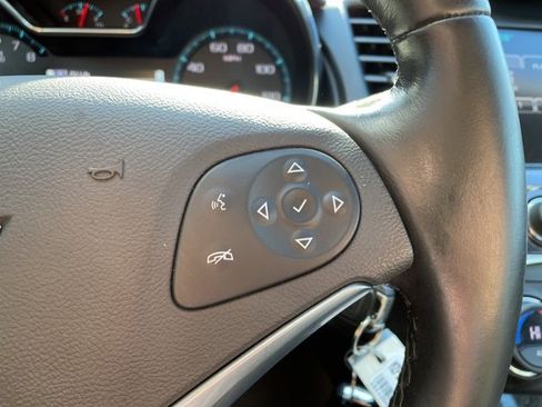 Used 2015 Chevrolet Impala LT image 15