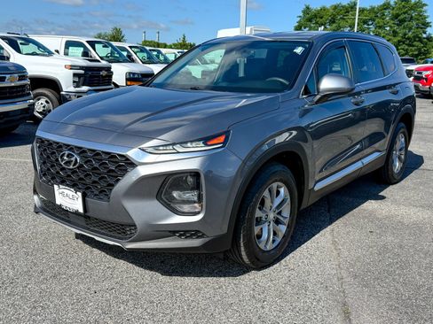 Used 2019 Hyundai Santa Fe SE AWD/4WD image 3