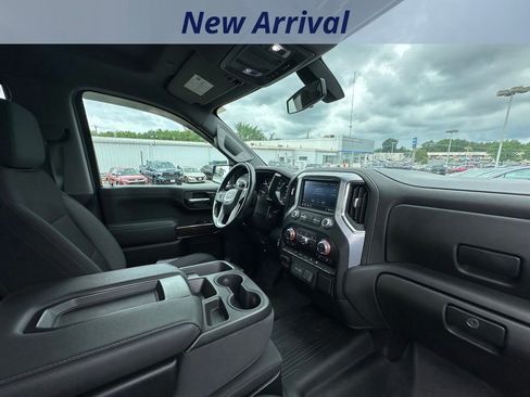 Used 2021 GMC Sierra 1500 Elevation w/ LPO, Elevation Black Package AWD/4WD image 3