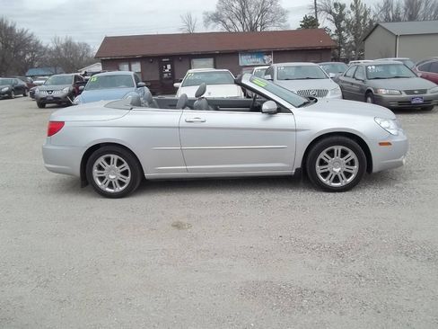 Used 2008 Chrysler Sebring Limited w/ Luxury Group FWD image 1