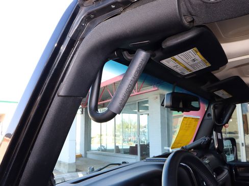 Used 2014 Jeep Wrangler Sahara w/ Connectivity Group image 25