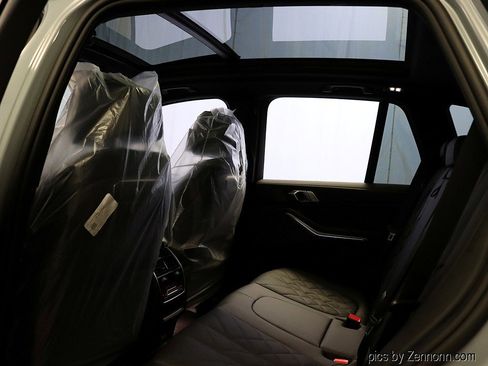 Used 2026 BMW X5 xDrive40i w/ M Sport Package image 14