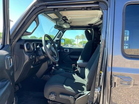 Used 2023 Jeep Wrangler Willys image 14