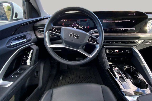 Used 2025 Audi Q5 Premium w/ Convenience Package AWD/4WD image 5