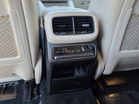 Used 2022 Mercedes-Benz GLS 450 4MATIC image 18