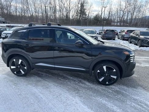 New 2026 Nissan Kicks SR w/ Cold Weather Package AWD/4WD image 12