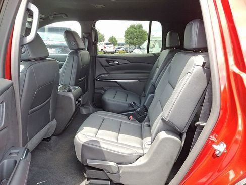 New 2025 Chevrolet Traverse LT image 5