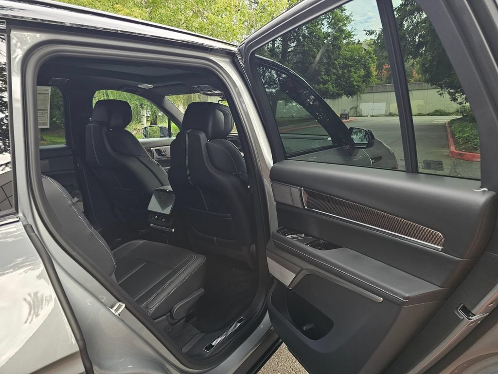 New 2027 Cadillac Vistiq Luxury AWD/4WD image 15