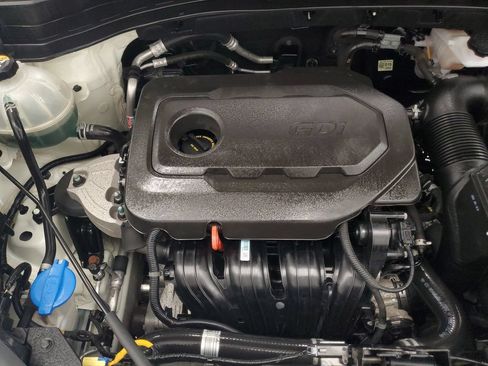 Used 2021 Kia Sportage S w/ S AWD Premium Package image 8