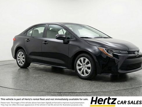 Used 2025 Toyota Corolla LE image 1