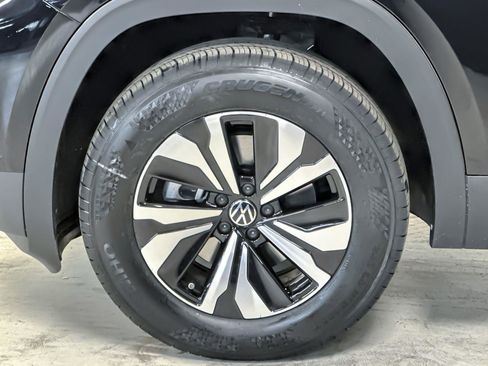 New 2026 Volkswagen Atlas SE image 25