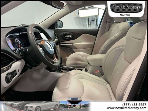 Used 2021 Jeep Cherokee Limited image 17