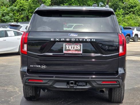 Used 2025 Ford Expedition Active AWD/4WD image 6