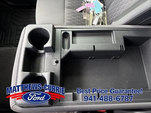 Used 2023 Nissan Titan SV AWD/4WD image 23