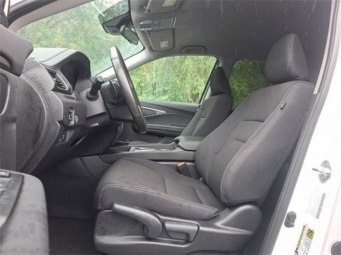 Certified 2025 Honda Ridgeline Sport image 14