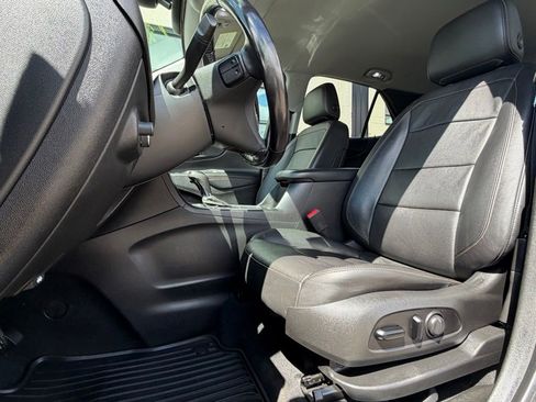Used 2020 Chevrolet Equinox Premier AWD/4WD image 10
