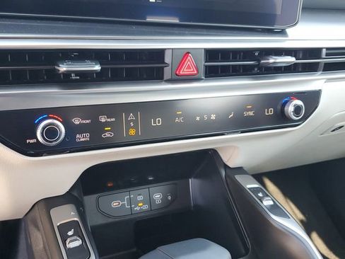 New 2026 Kia Sorento S w/ S Panoramic Sunroof Package FWD image 34