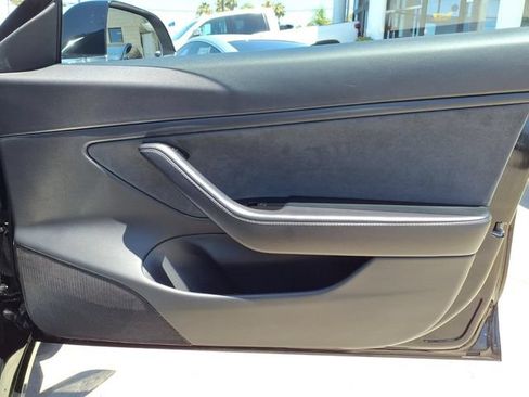 Used 2018 Tesla Model 3 Long Range RWD image 29