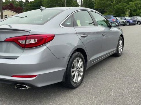 Used 2017 Hyundai Sonata SE FWD image 8