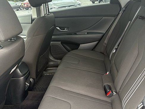 Used 2025 Hyundai Elantra SEL FWD image 7