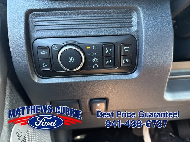 New 2026 Ford F250 Lariat w/ Black Appearance Package AWD/4WD image 28