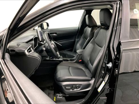 Used 2026 Toyota Corolla Cross XLE w/ Convenience Package image 10