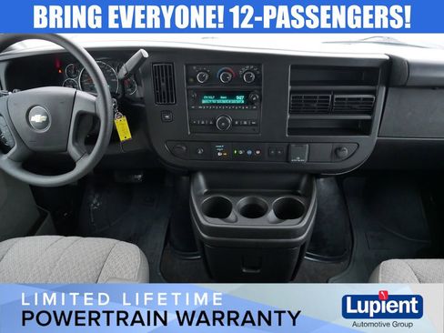 Used 2025 Chevrolet Express 3500 LT w/ LT Preferred Equipment Group image 18