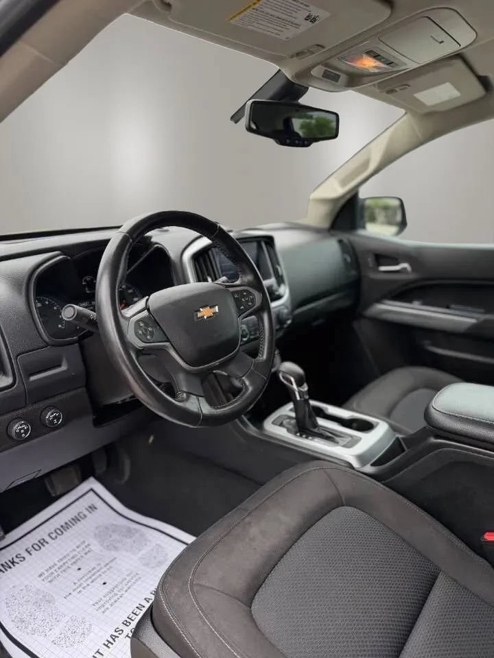 Used 2022 Chevrolet Colorado LT w/ LT Convenience Package AWD/4WD image 10