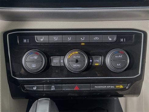 Used 2019 Volkswagen Atlas SEL R-Line image 22