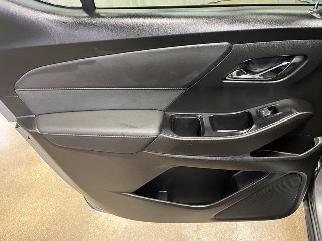 Used 2023 Chevrolet Traverse High Country AWD/4WD image 27