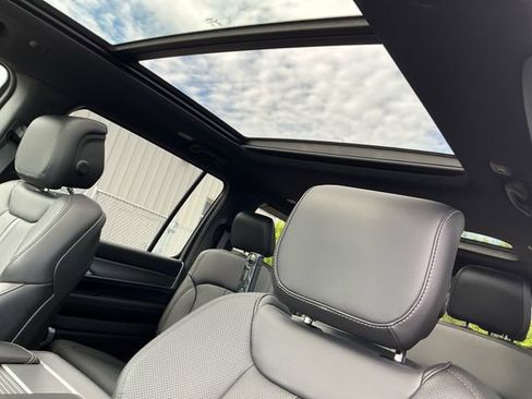 New 2026 Jeep Grand Wagoneer 4WD image 31