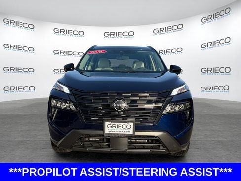 Used 2026 Nissan Rogue Dark Armor FWD image 2