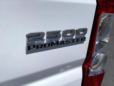 Used 2025 RAM ProMaster 2500 w/ Convenience Group FWD image 31