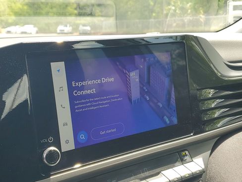 Used 2025 Toyota Camry LE image 12