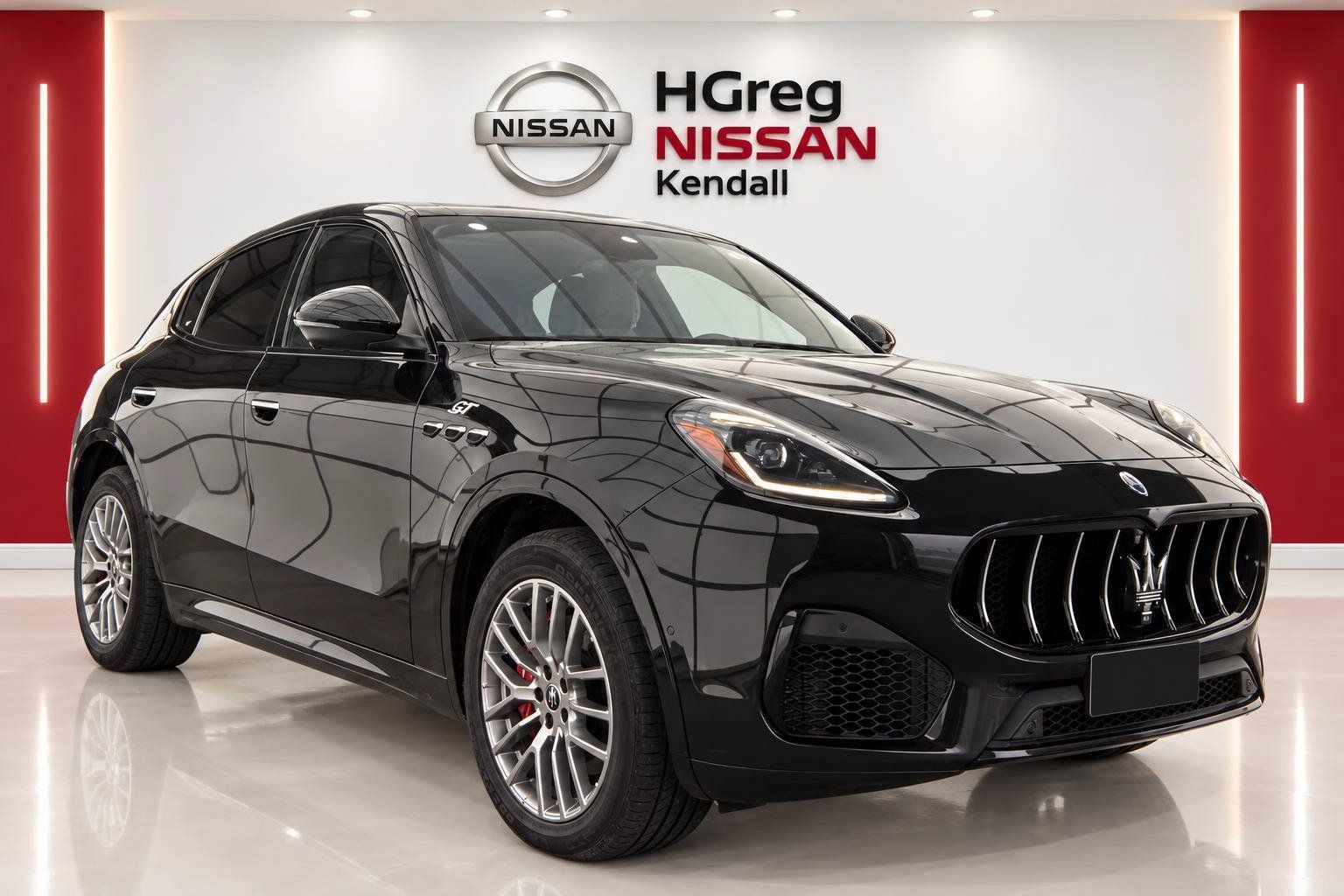 Used 2023 Maserati Grecale GT AWD/4WD image 3