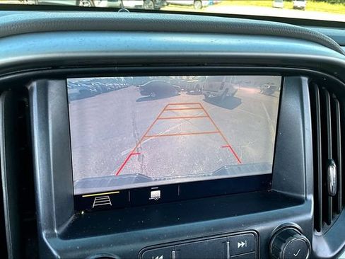 Used 2019 Chevrolet Colorado LT RWD image 15