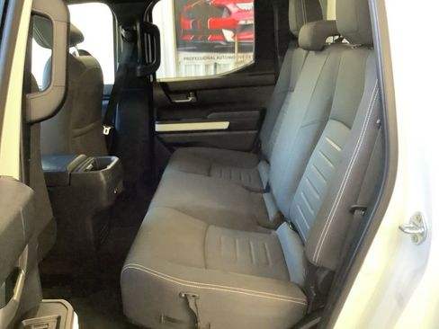 Used 2024 Toyota Tacoma TRD Off-Road image 34