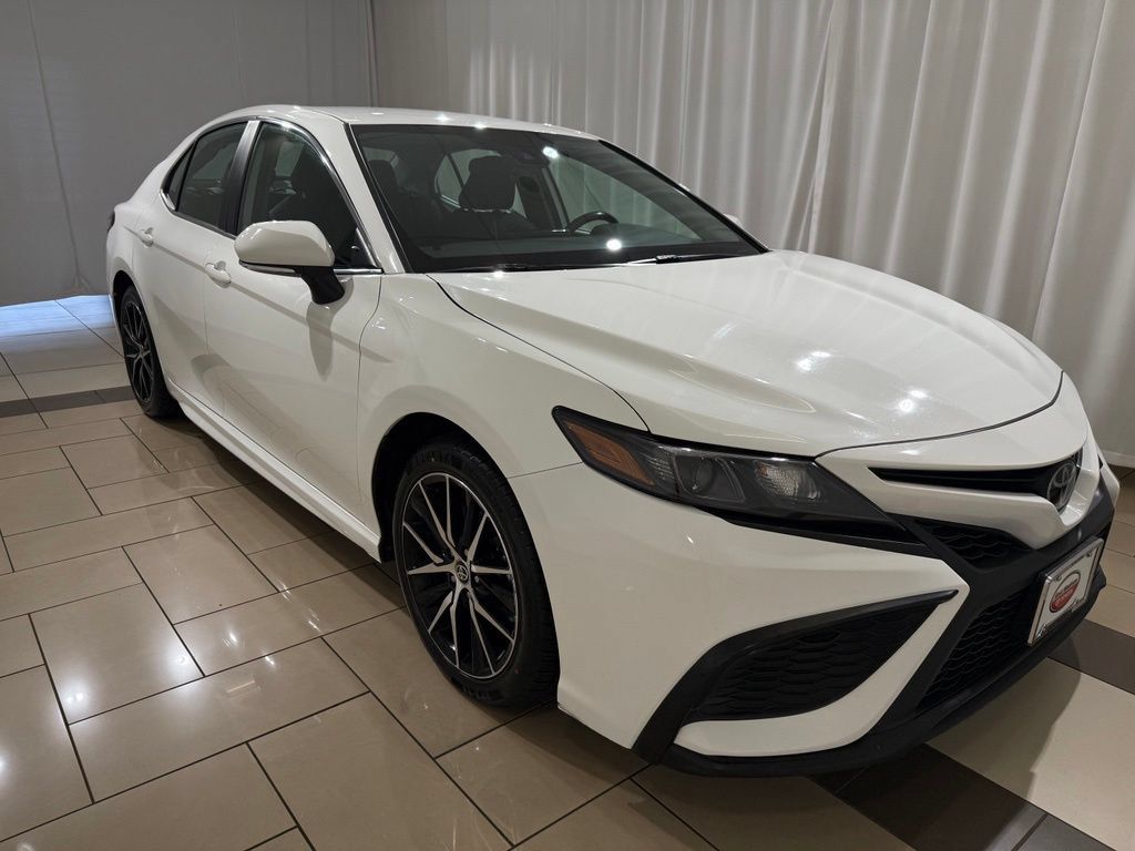 Certified 2024 Toyota Camry SE FWD image 7