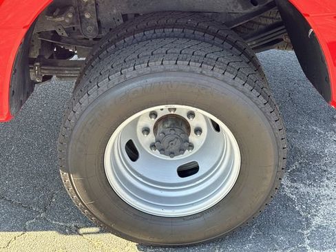 Used 2024 Ford F350 XLT w/ FX4 Off-Road Package image 19